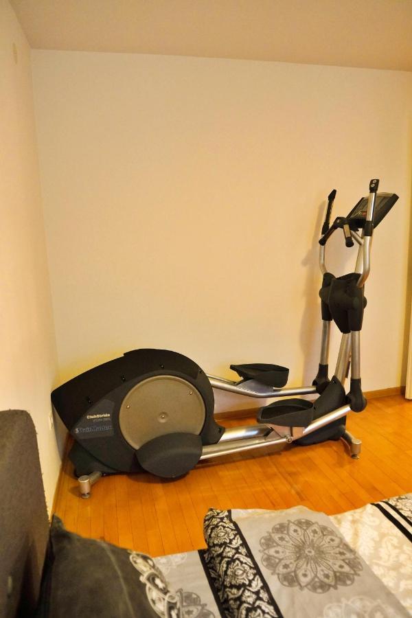 City Center Grand Apartment - Three-Bedroom, Free Parking Sarajevo Esterno foto