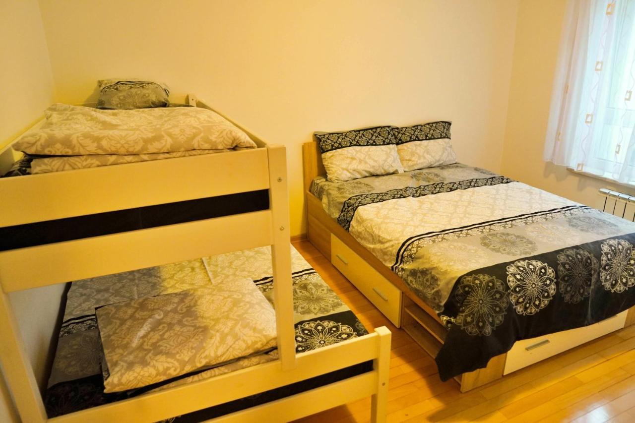 City Center Grand Apartment - Three-Bedroom, Free Parking Sarajevo Esterno foto
