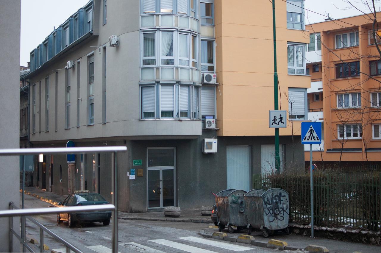 City Center Grand Apartment - Three-Bedroom, Free Parking Sarajevo Esterno foto